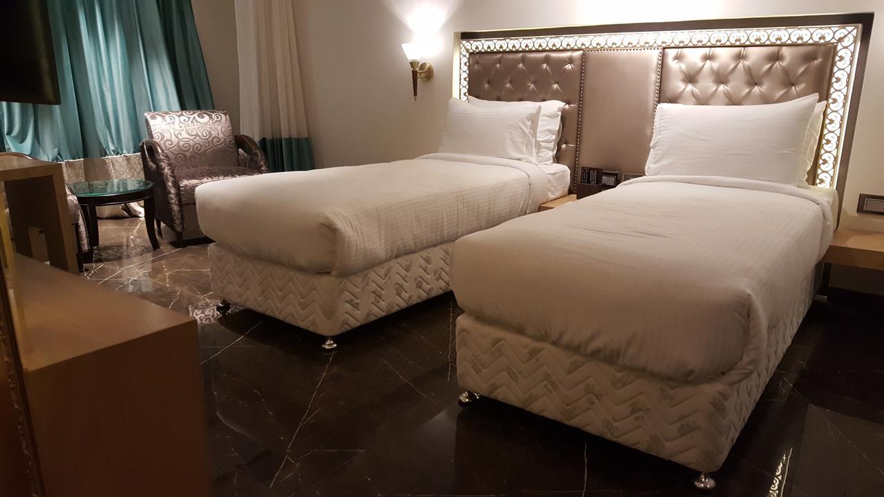 Hotel Peninsula Redpine Bombay Eksteriør billede